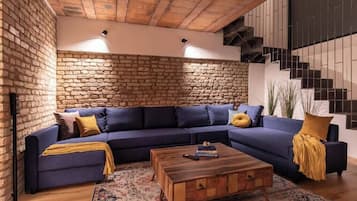 TV, books, stereo, offices