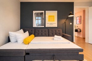 1 habitación, tabla de planchar con plancha, cuna de viaje y wifi 