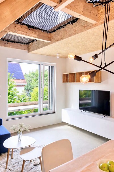 Bright Hideaway (70 sqm) near BER Airport
