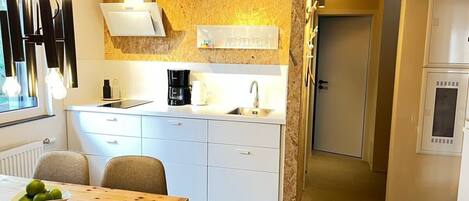 雪櫃、焗爐、爐具、洗碗機