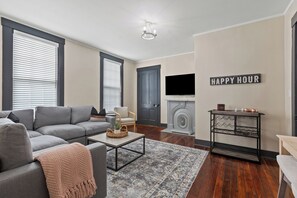 Smart-tv en een computerscherm