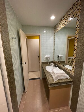 Bathroom - Hotel Granville (Rio de Janeiro)