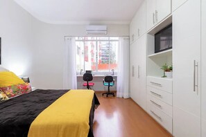 1 quarto, ferros/tábuas de passar roupa, Wi-Fi, roupa de cama