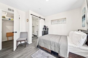 Iron/ironing board, WiFi, bed sheets - Perfect Tucson Studio Retreat Near Zoo & Downtown! (Tucson)