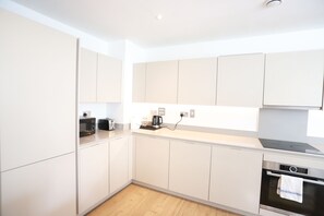 Private kitchen - Luxury London Apartment With 5 Bedrooms (London)