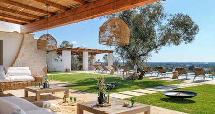 Villa Pajaro Ostuni Piscina a Sfioro e Vista Panoramica