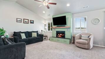 Smart TV, fireplace, offices