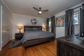 5 bedrooms, free WiFi, bed sheets