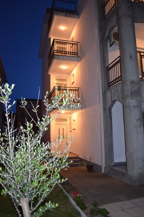 Exterior detail - Folic Studio Apartment for 4

 (Sutomore)