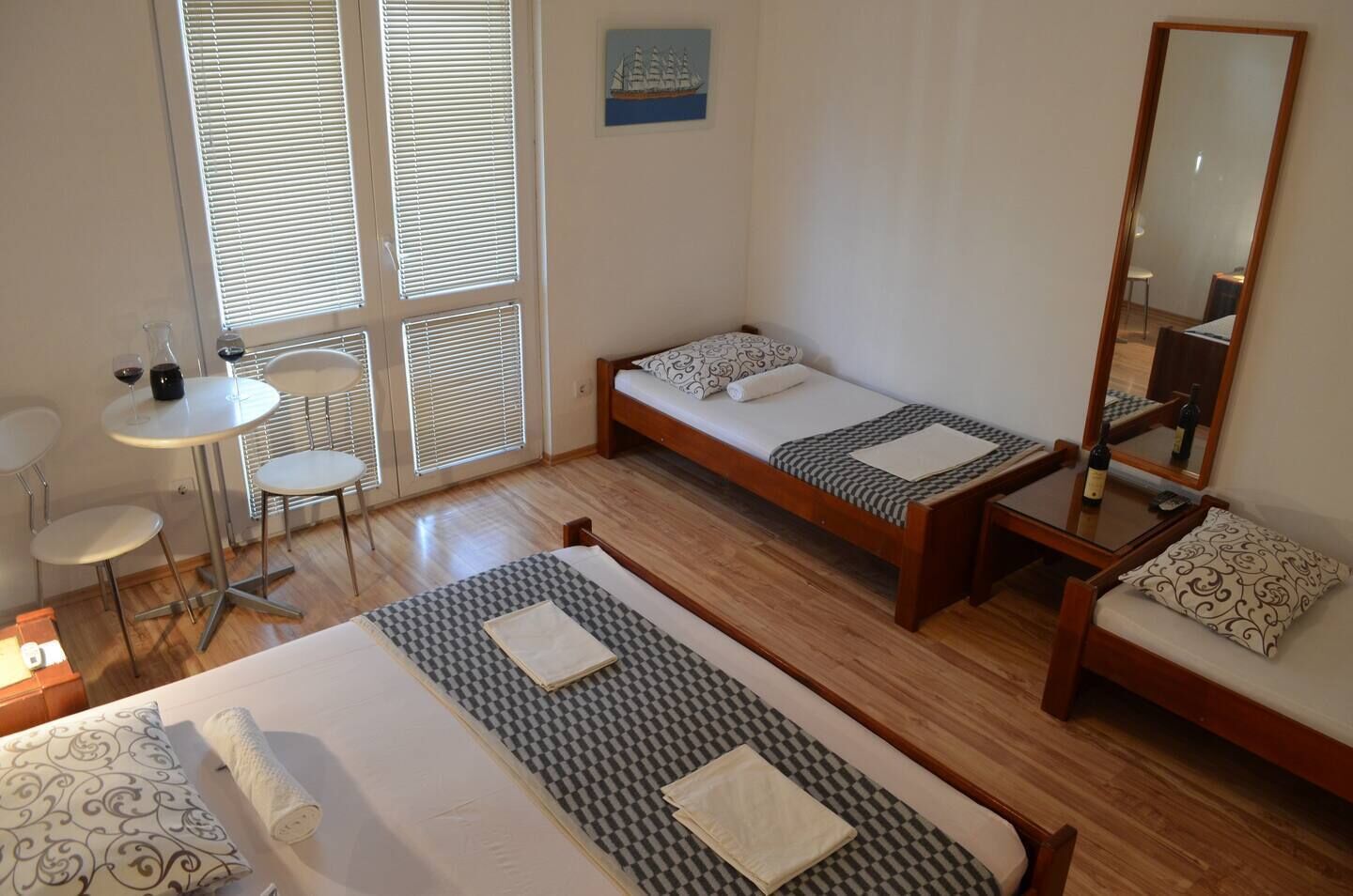 1 室のベッドルーム、アイロン / アイロン台、WiFi、ベッドシーツ