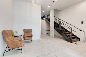 Interior - Gameday Stay! POOL • Walk to Vandy Stadium! (Nashville)