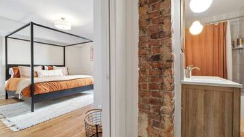 3 bedrooms, free WiFi, bed sheets