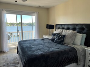 3 dormitorios, escritorio, tabla de planchar con plancha y wifi