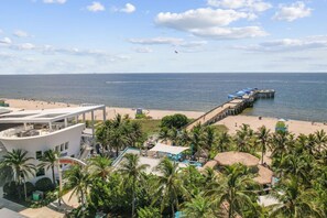 Beach nearby - Catalina by the Beach #8 (Pompano Beach)