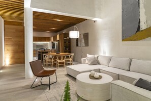 40–tuumainen äly-TV, jossa satelliittikanavat