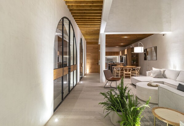 40-inch Smart TV with satellite channels - ÍNDIGO SAN MIGUEL (San Miguel de Allende)