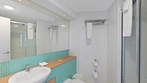 Bathroom - The Entrance Waterfront Apartment 302 (The Entrance)
