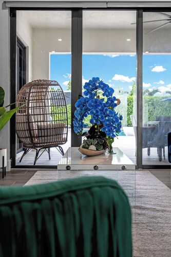 Luxury Miami Stay · Heated Pool · Game Fun · Private Yard