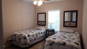 3 bedrooms, WiFi, bed sheets
