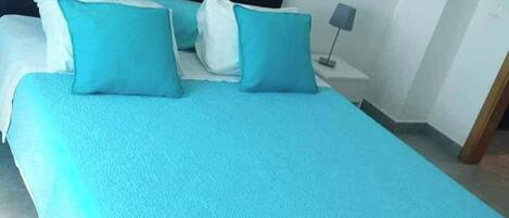 9 soverom, strykejern/-brett, wi-fi (inkludert) og sengetøy