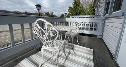 Nan’s Place River Mountain View