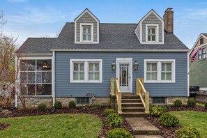 Exterior - Entire home located in Midway, ky. (Midway)