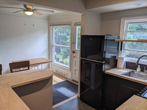 Geladeira, micro-ondas, fogão, cooktop