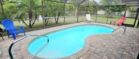 Lämmitetty uima-allas