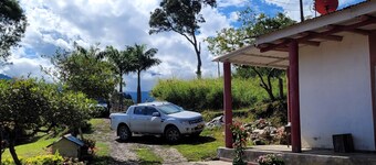 Coffee/Guava farm in Colombian mountains near the capital (Bogotá)
