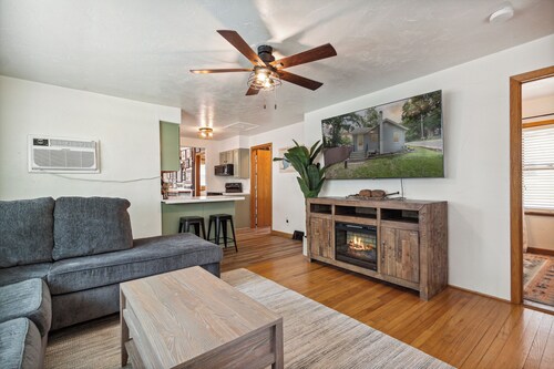 Kosh Cottage - Beach Vibes & Kayak Rides!