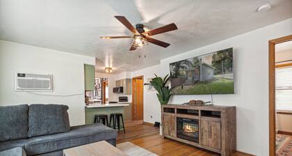 Kosh Cottage - Beach Vibes & Kayak Rides!