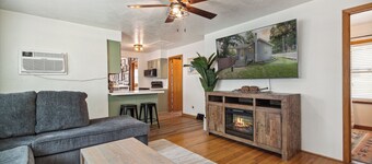 Kosh Cottage - Beach Vibes & Kayak Rides!