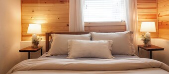 Kosh Cottage - Beach Vibes & Kayak Rides!