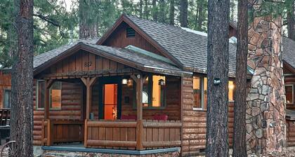 Rancho Relaxo, large fully fenced pet friendly lot. Centrally located