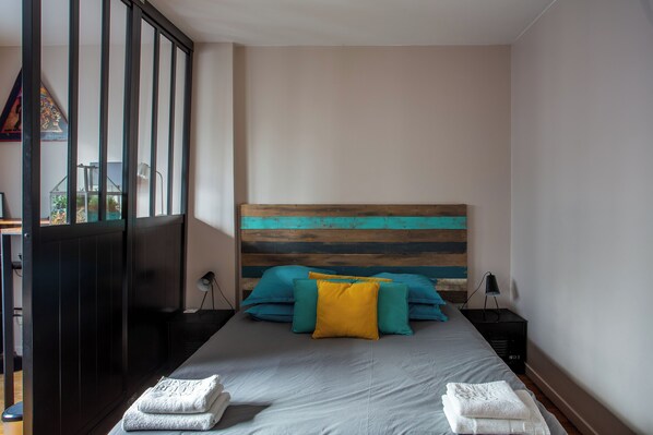 1 soverom, strykejern/-brett, wi-fi (inkludert) og sengetøy