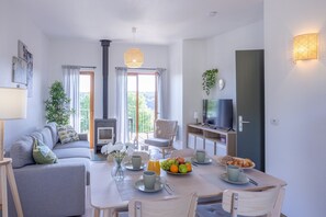 TV, fireplace - La Hulotte H26 - Le Val Joly (Eppe-Sauvage)