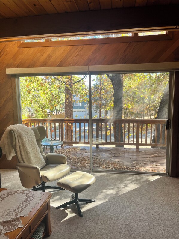 Interior - Sandbox Chalet-Cozy 3 Bedroom Cabin w/Deck & Views (Big Bear)