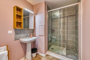 Free toiletries, hair dryer, towels