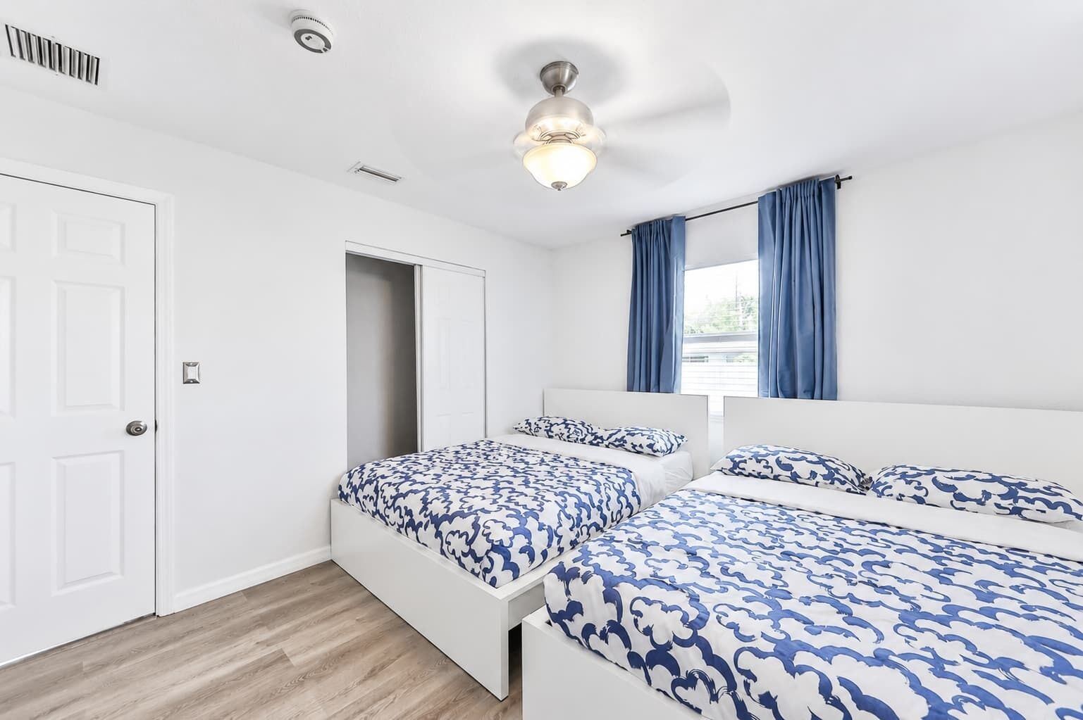 3 bedrooms, iron/ironing board, travel cot, free WiFi