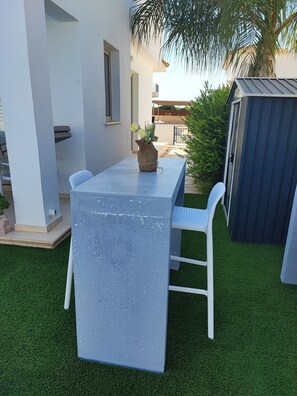 Outdoor dining - Villa Günther, Palm Village (Cyprus/Protaras); your dream vacation starts here (Protaras)