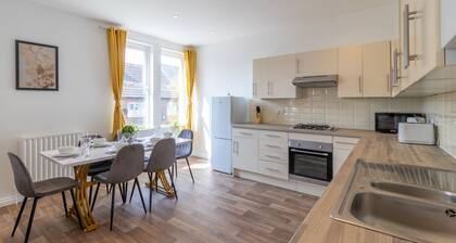 Open Mind Property - Cosy Apartment with 7 Beds