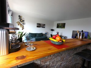 Dining - Elegant 70m2 Rooftop at the foot of Le Bourget station (Le Bourget)