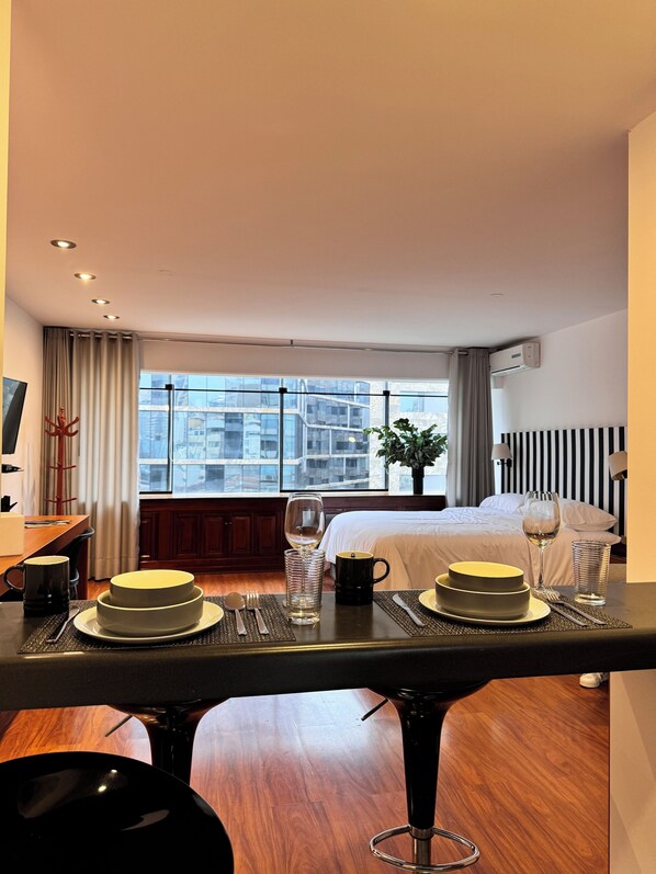 1 bedroom, iron/ironing board, WiFi, bed sheets - Loft in downtown San Isidro Pet Friendly (San Isidro)