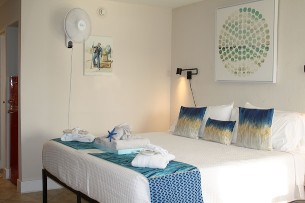 Bay Mariners King Bed