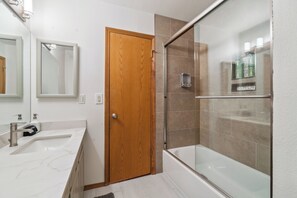 Apartment, Golf View | Bathroom - Country Club (Flagstaff)