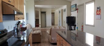 3 Bed, 4 Bath, 2-Story House in Great Neighborhood