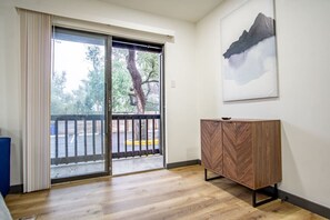 Interior - Brand New Unit - 10 Min to Downtown Austin (Austin)