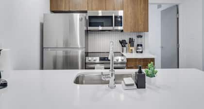 Brand New Unit, 5 min to Downtown Austin