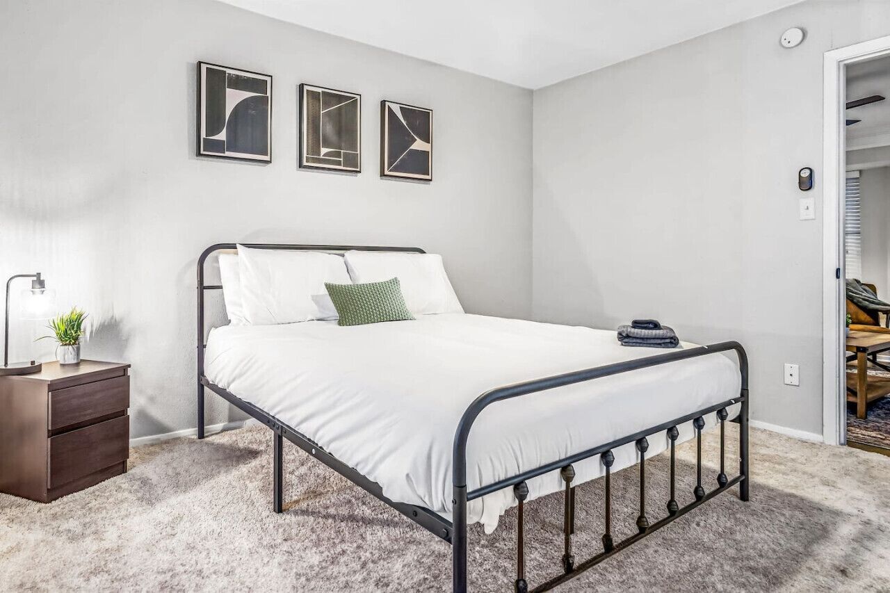 1 bedroom, iron/ironing board, WiFi, bed sheets