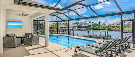 Et oppvarmet basseng